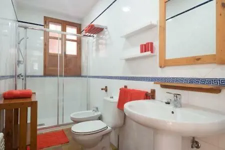 Spacious Sunny And Quiet Albayzin Apartment Granada
